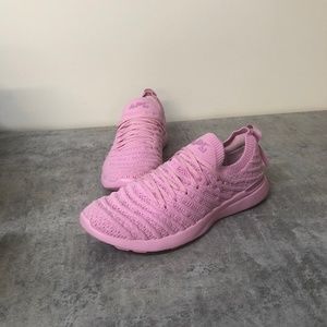 APL WOMEN’S TECHLOOM WAVE